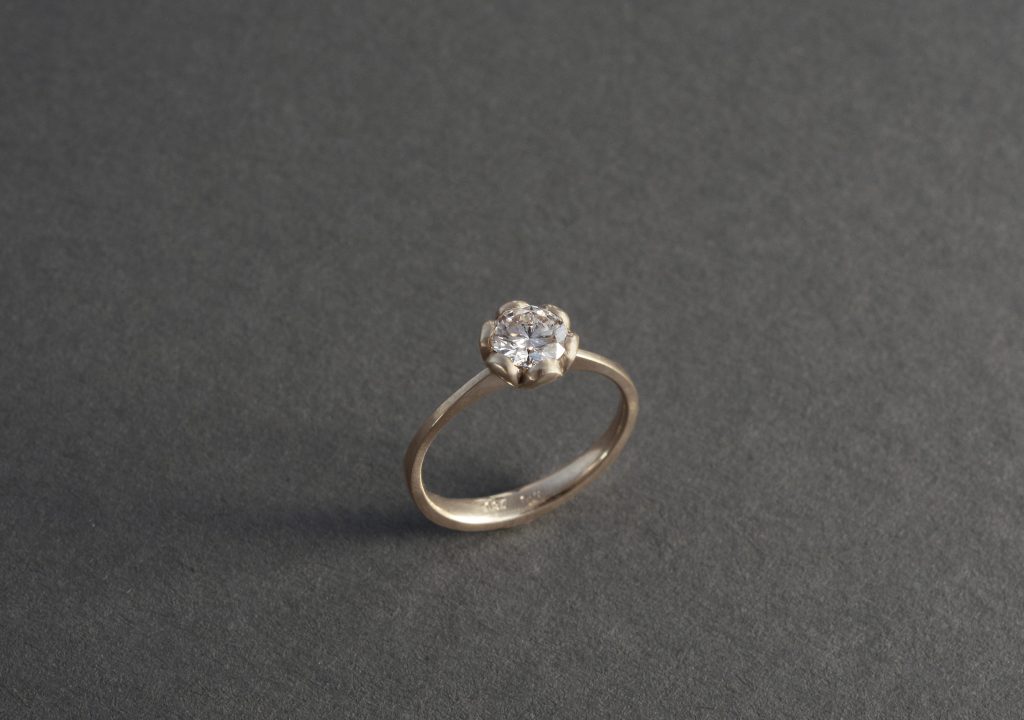 Capsula Ring Weissgold Diamant 2