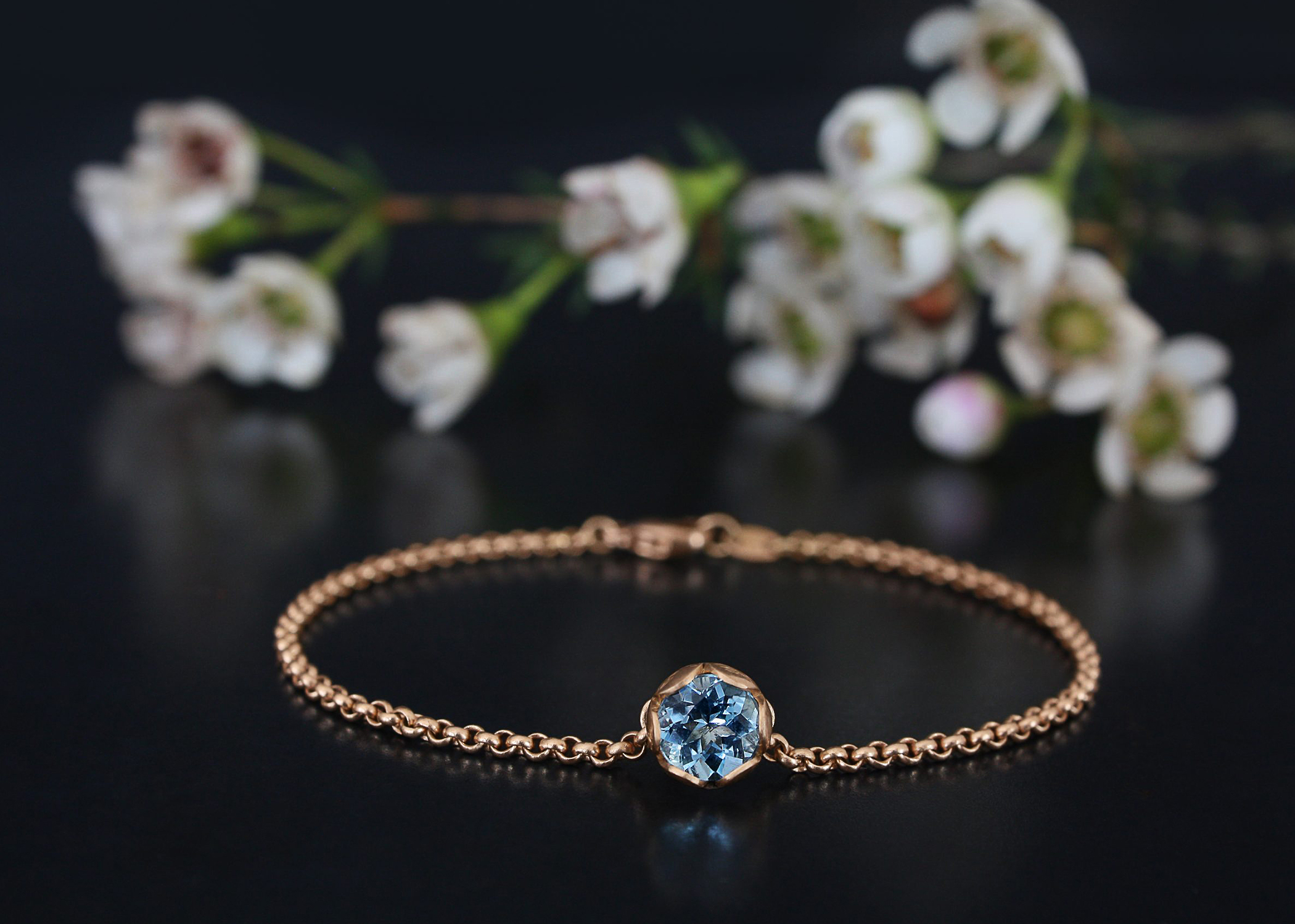 Capsula Armband Rotgold Aquamarin